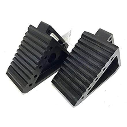 Calço de roda borracha maciça 20,3 x 10 x 15,2 cm MAXXHAUL 70472, pacote com 2 unidades - Webiishop